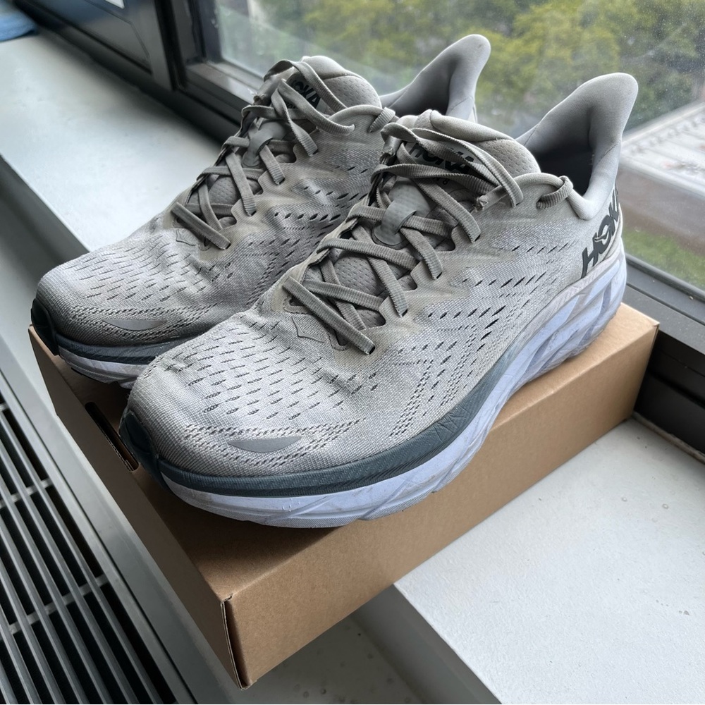 Hoka Clifton 8